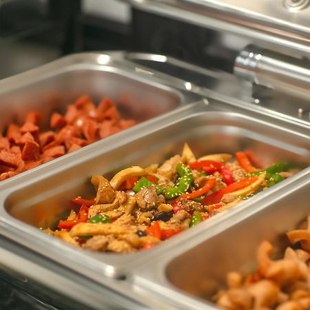 Media Central Hotel & Spa ハノイ市 エクステリア 写真
