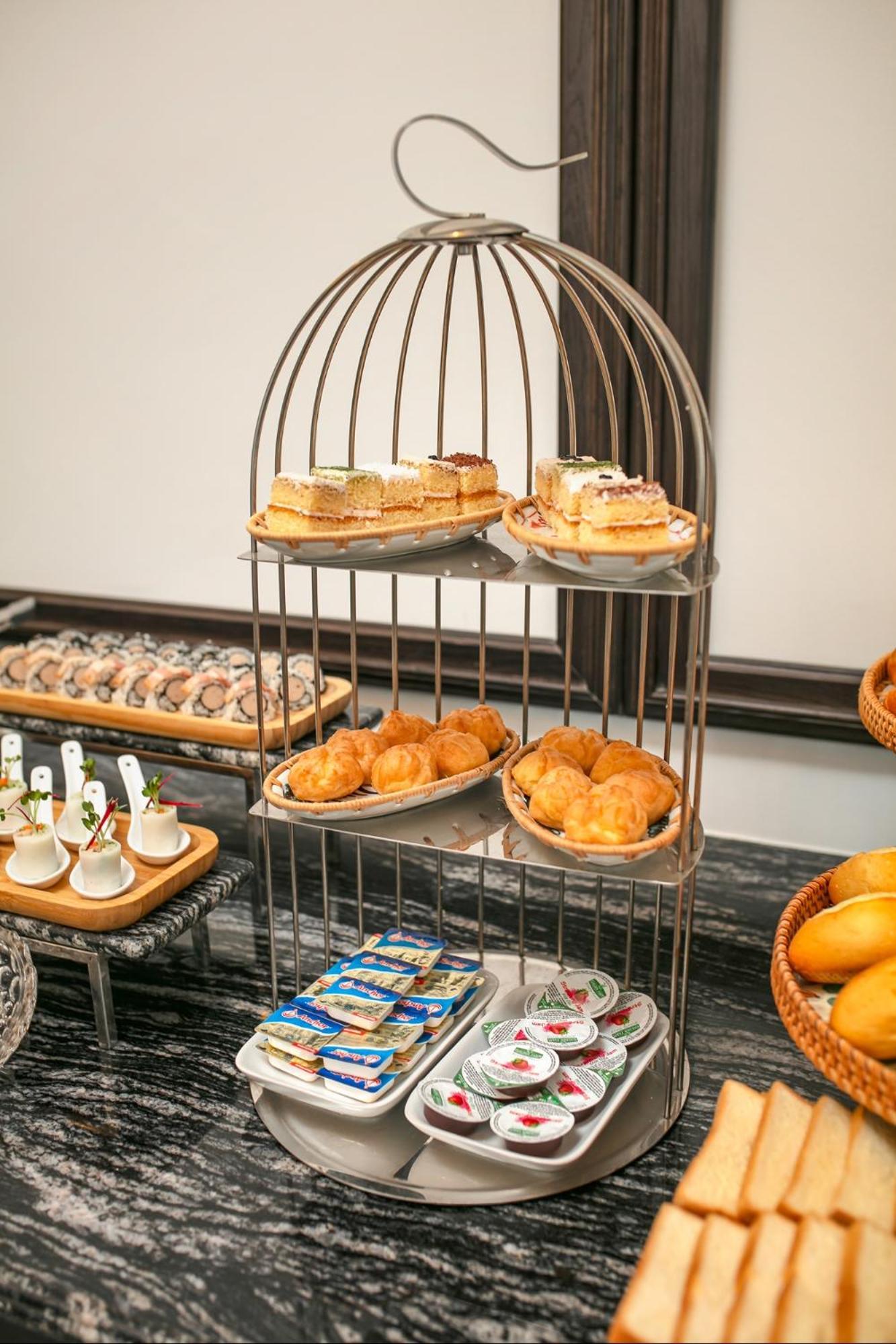 Media Central Hotel & Spa ハノイ市 エクステリア 写真